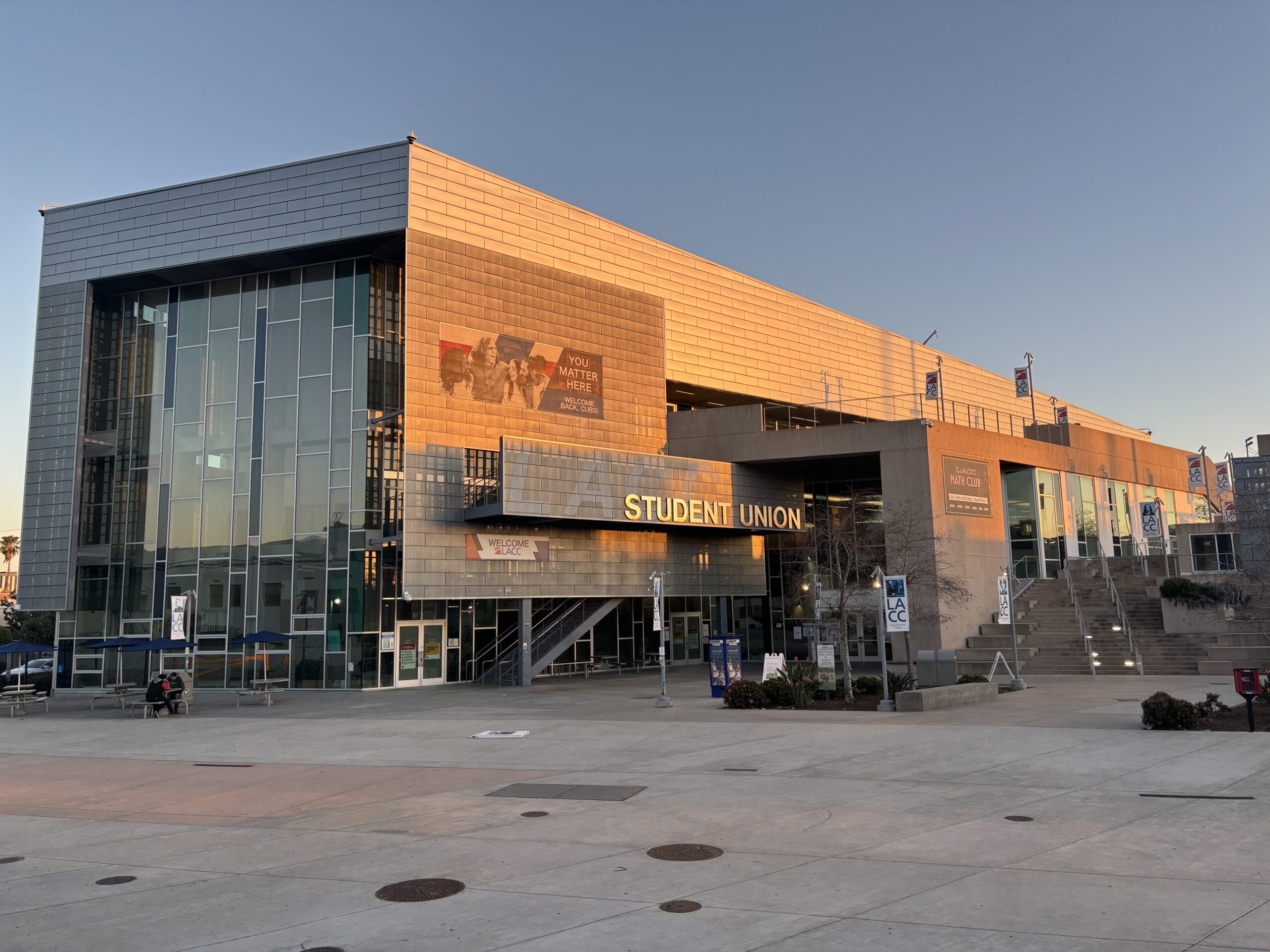 At community colleges, online classes remain popular years after pandemic