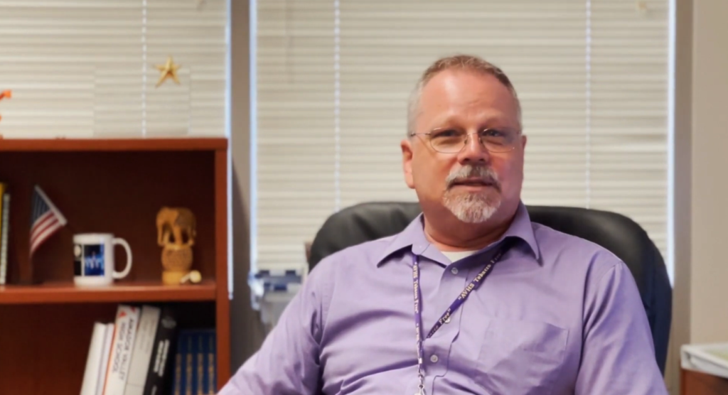 Principal resigns after investigator finds Grindr app used to pursue sex with student