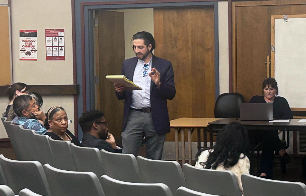 Amid division, attempt to remove Fresno City College academic senate president fails