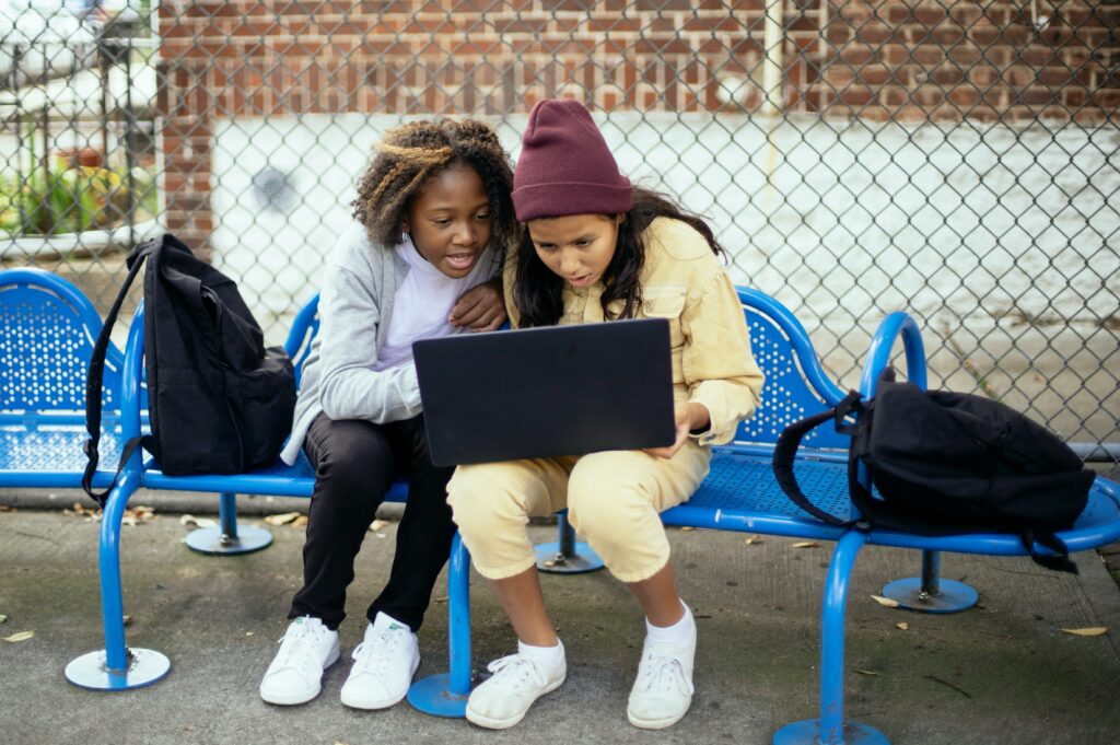 How to help kids and teens use the internet safely
