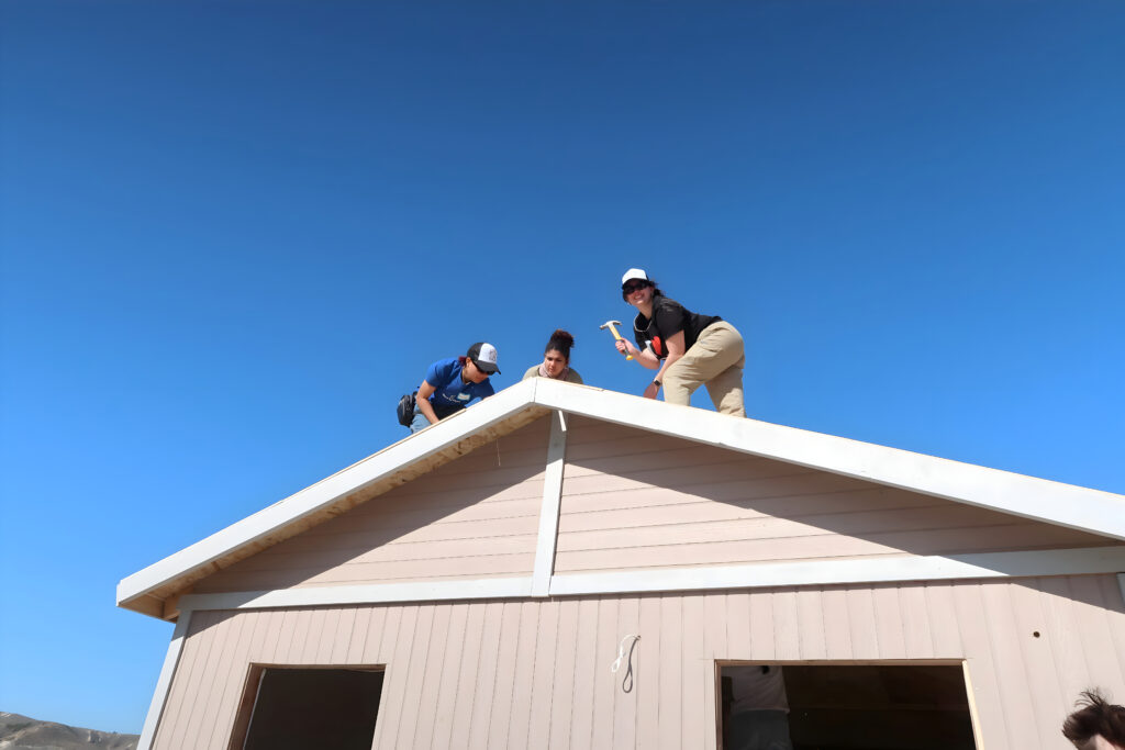 Transborder volunteers: California students make a difference