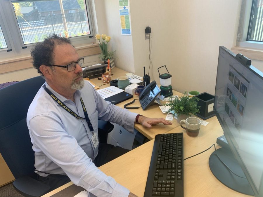 Pinole community rallies behind principal set for reassignment