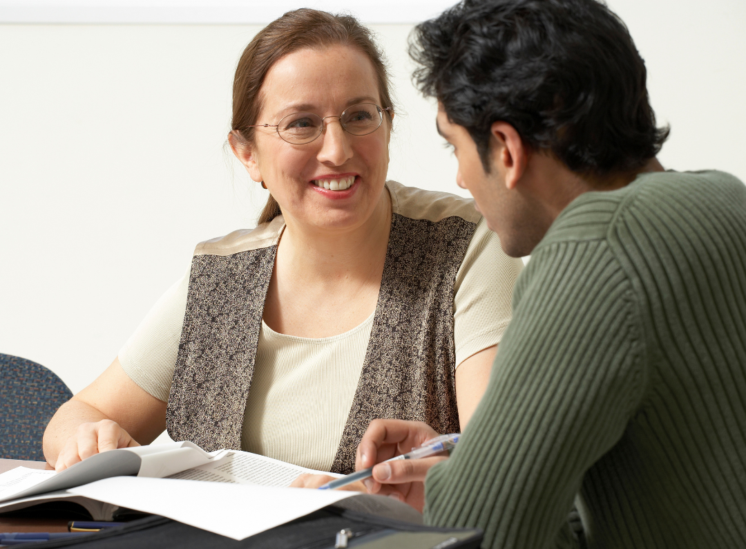 mentor meeting with college student