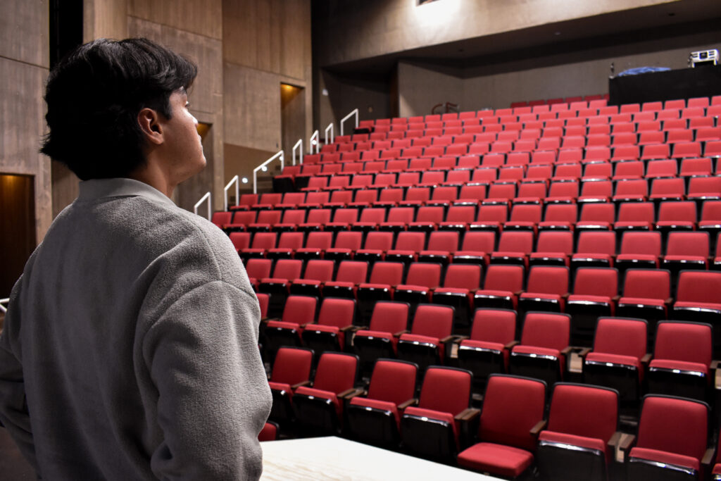 Theatre arts college classes helped cure my crippling social anxiety