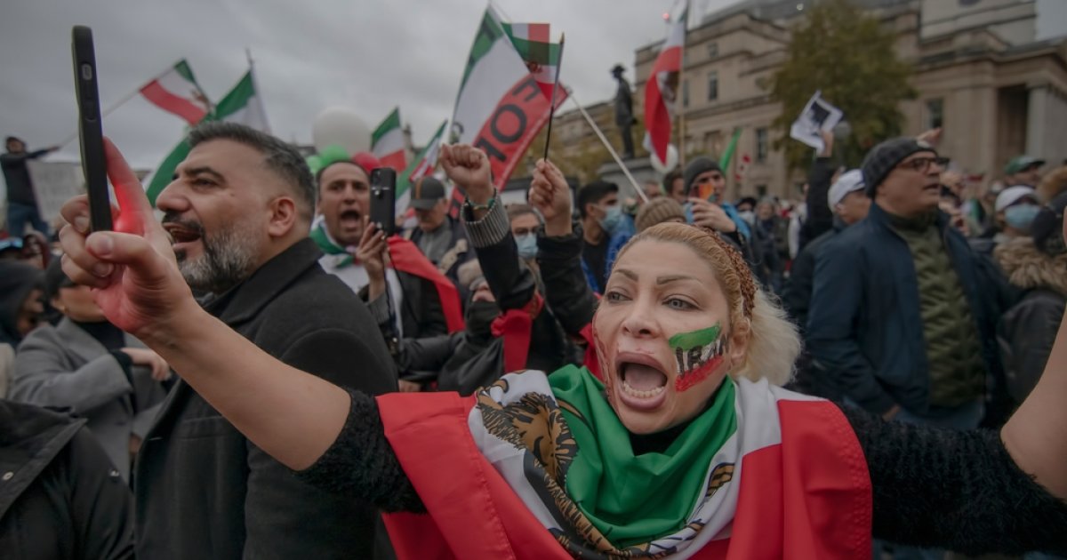 Facing mass protests, Iran relies on familiar tools of state violence and internet blackouts