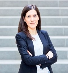 Teaching students to use AI: from digital competence to a learning outcome