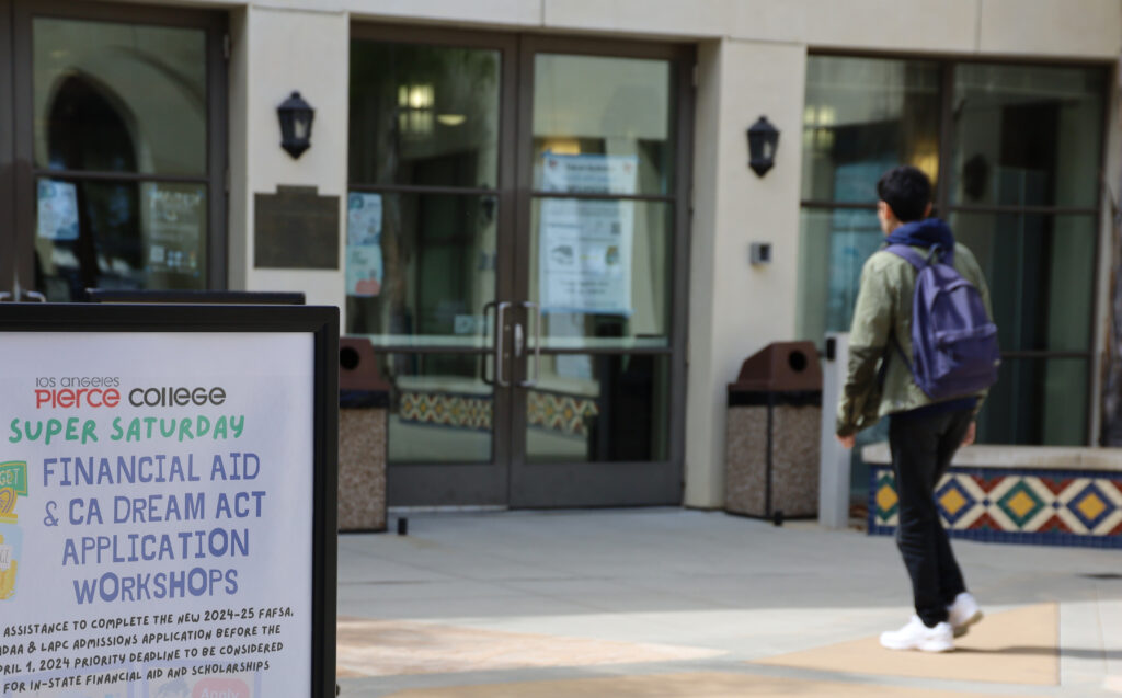 FAFSA delays make it difficult for students to finalize college decisions