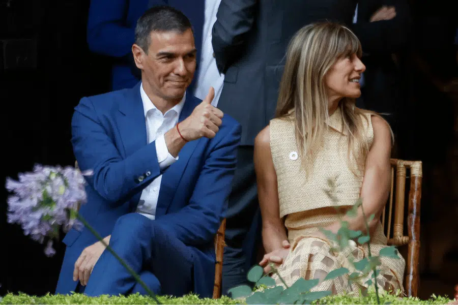 The political weaponry of disinformaton