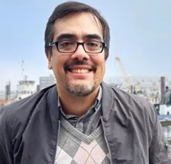 Collegiality and competition in German Centres of Excellence