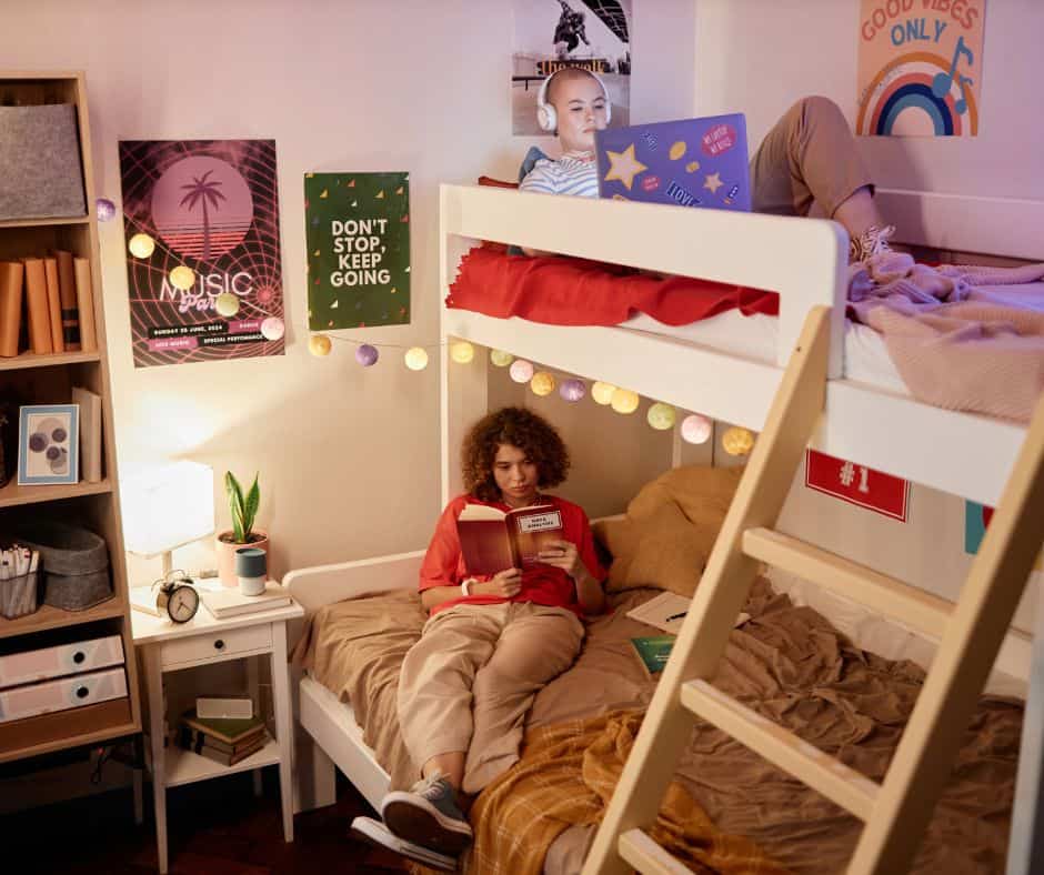 Dorm Room Set Up on a Budget